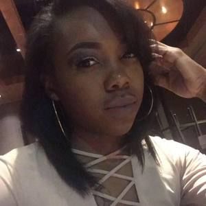 Meet your Posher, Simone